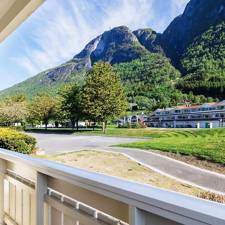 Hotel Loenfjord Loen Exteriér fotografie