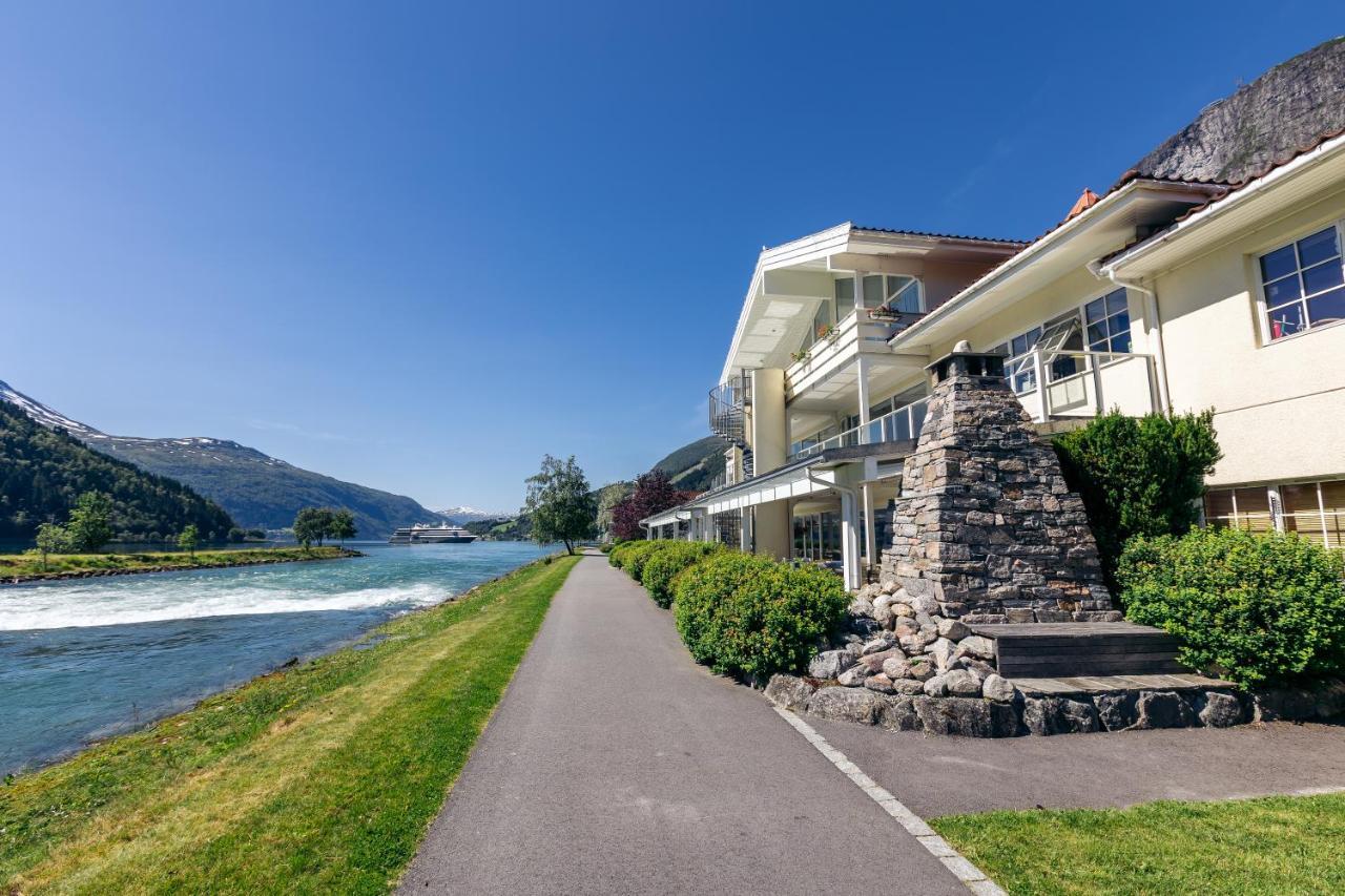 Hotel Loenfjord Loen Exteriér fotografie