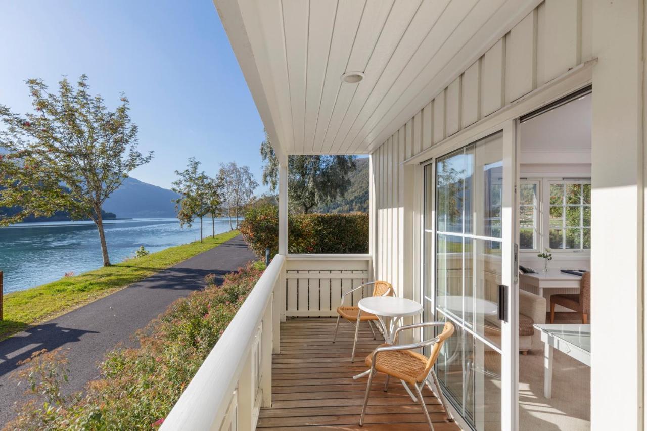 Hotel Loenfjord Loen Exteriér fotografie