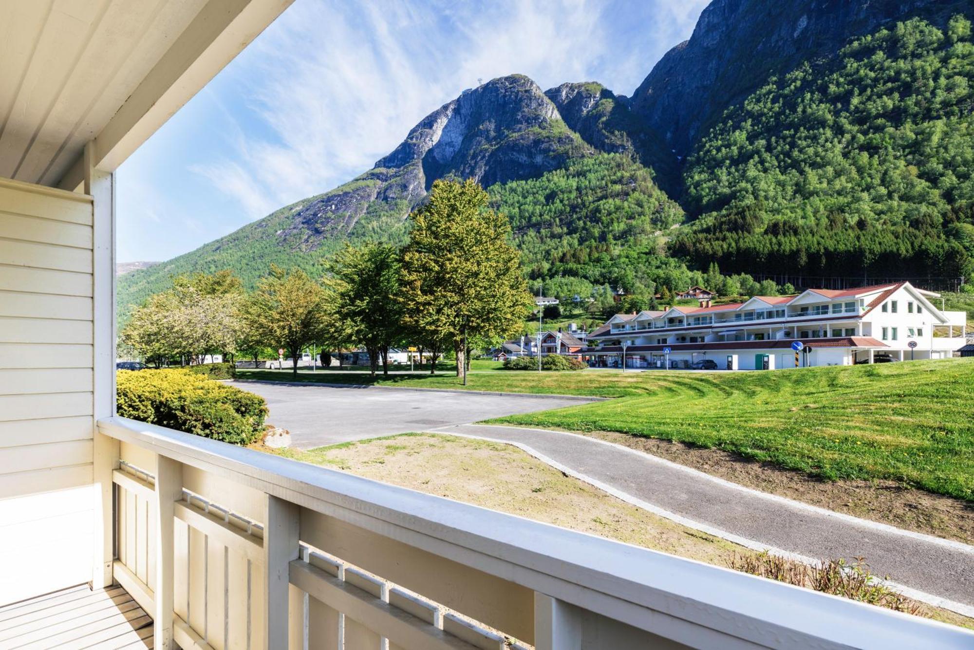 Hotel Loenfjord Loen Exteriér fotografie