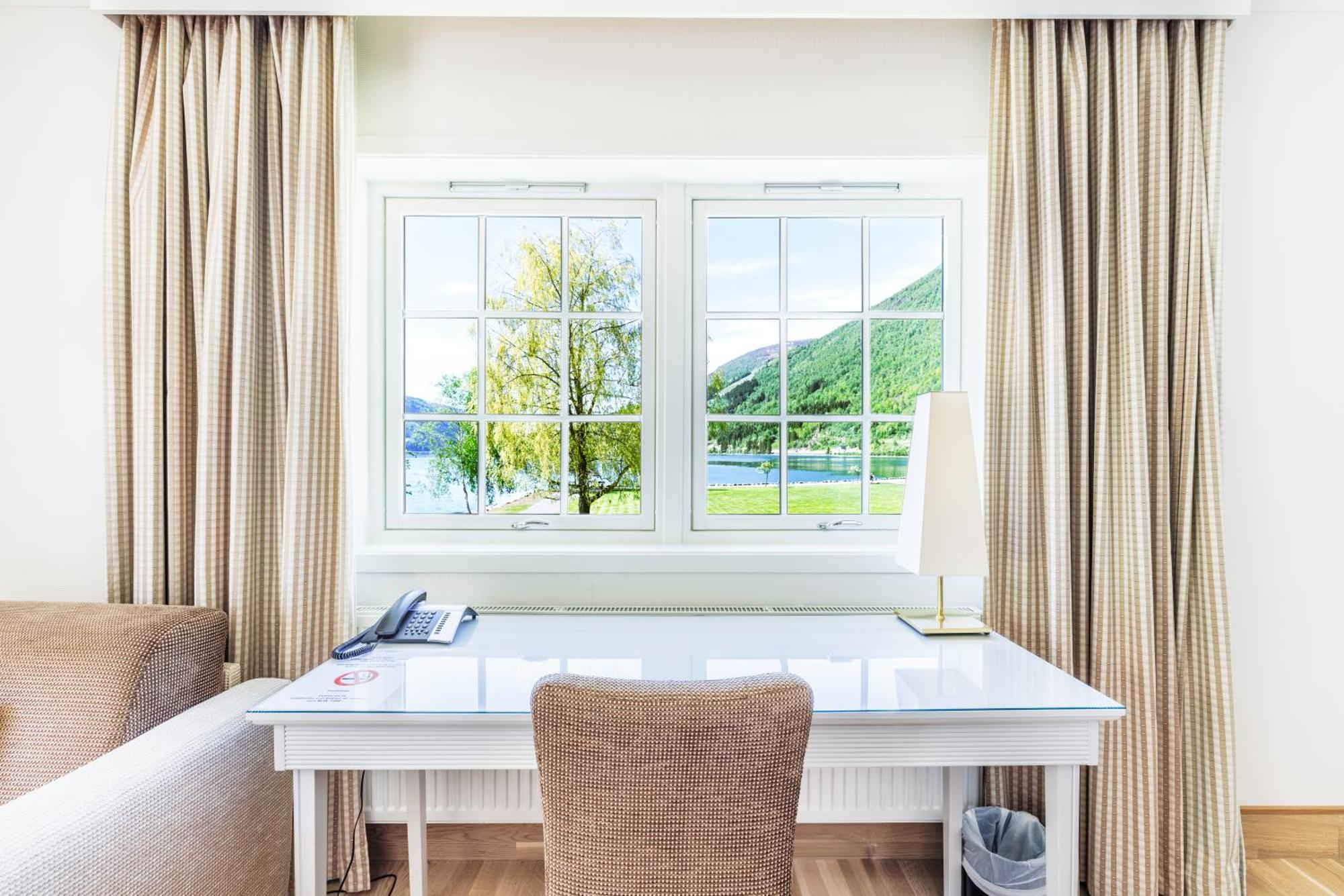 Hotel Loenfjord Loen Exteriér fotografie