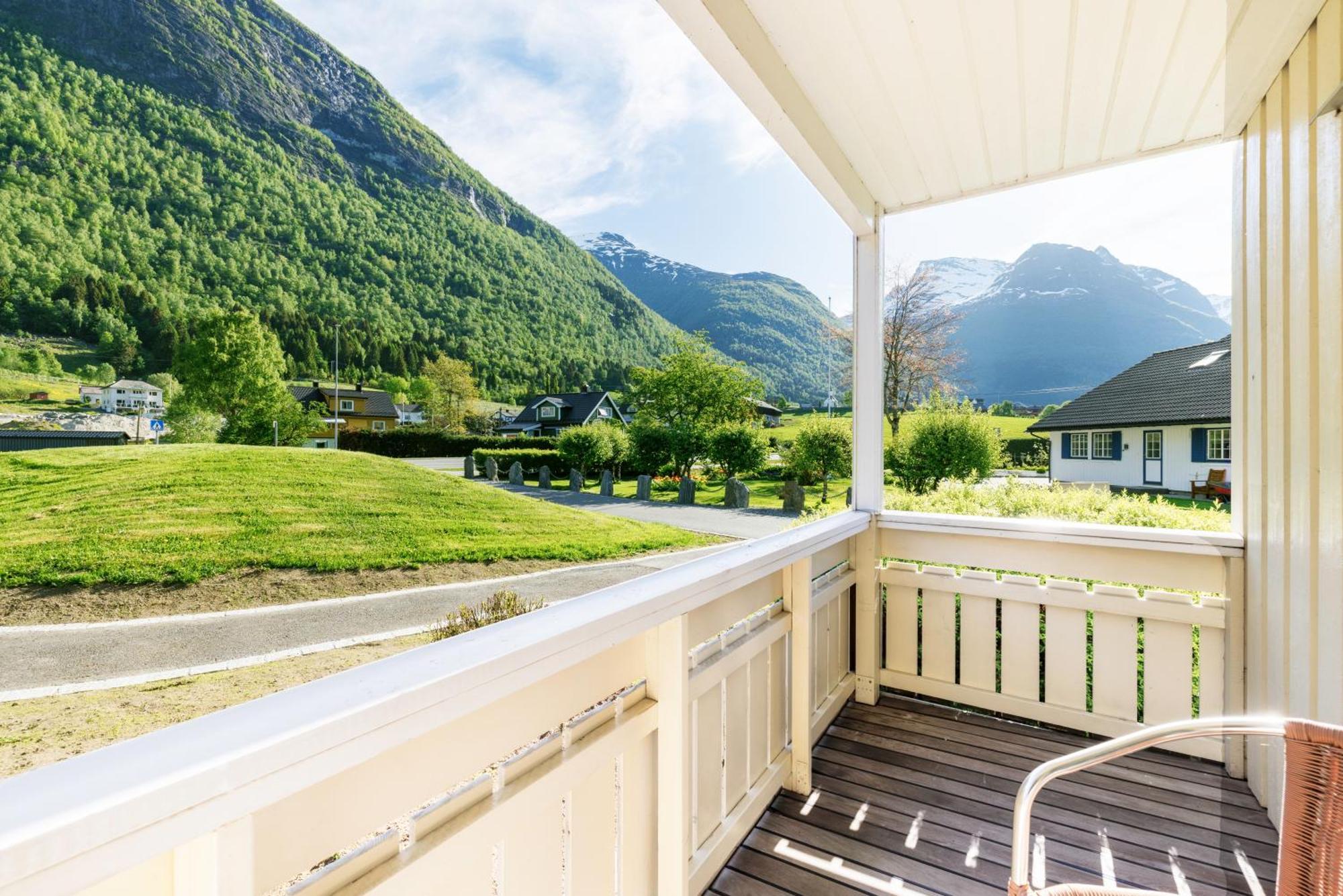 Hotel Loenfjord Loen Exteriér fotografie