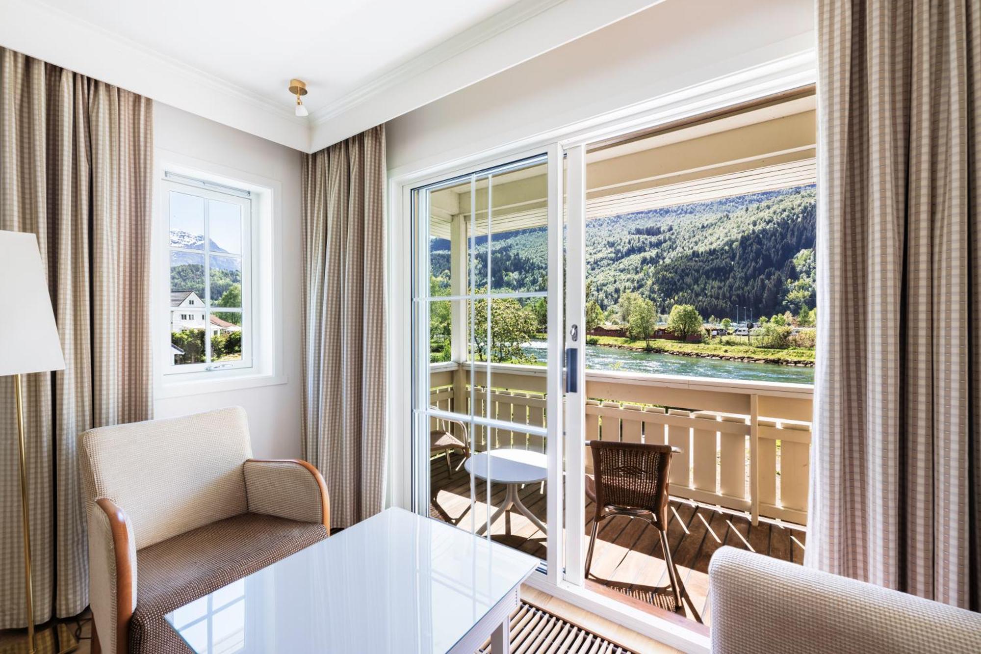 Hotel Loenfjord Loen Exteriér fotografie