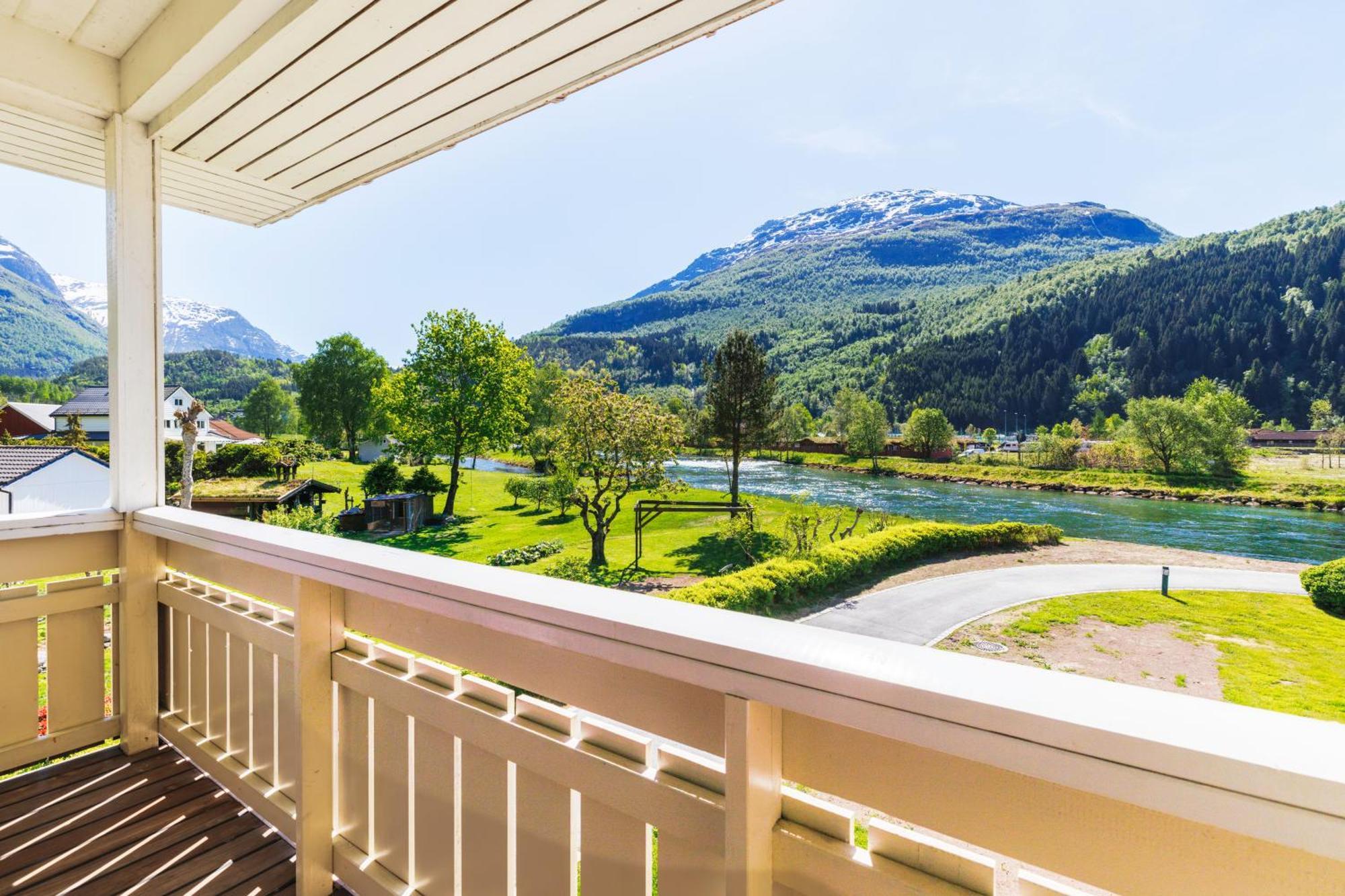 Hotel Loenfjord Loen Exteriér fotografie