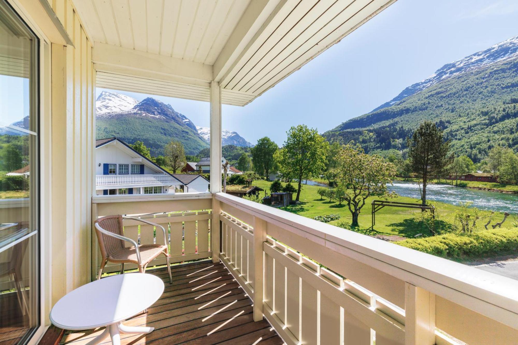 Hotel Loenfjord Loen Exteriér fotografie